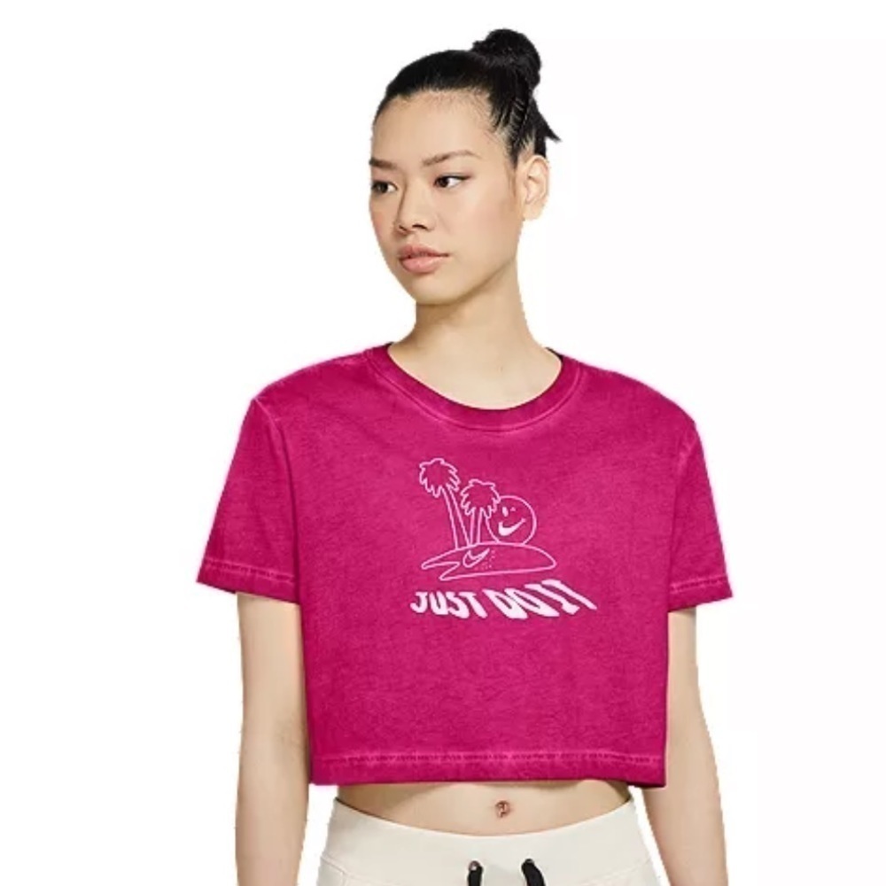 Nike Sportswear Women's Spring Break Crop T Shirt- NWT